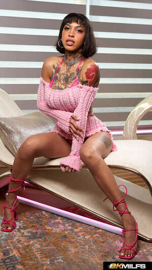 Porn star Ravyn Alexa